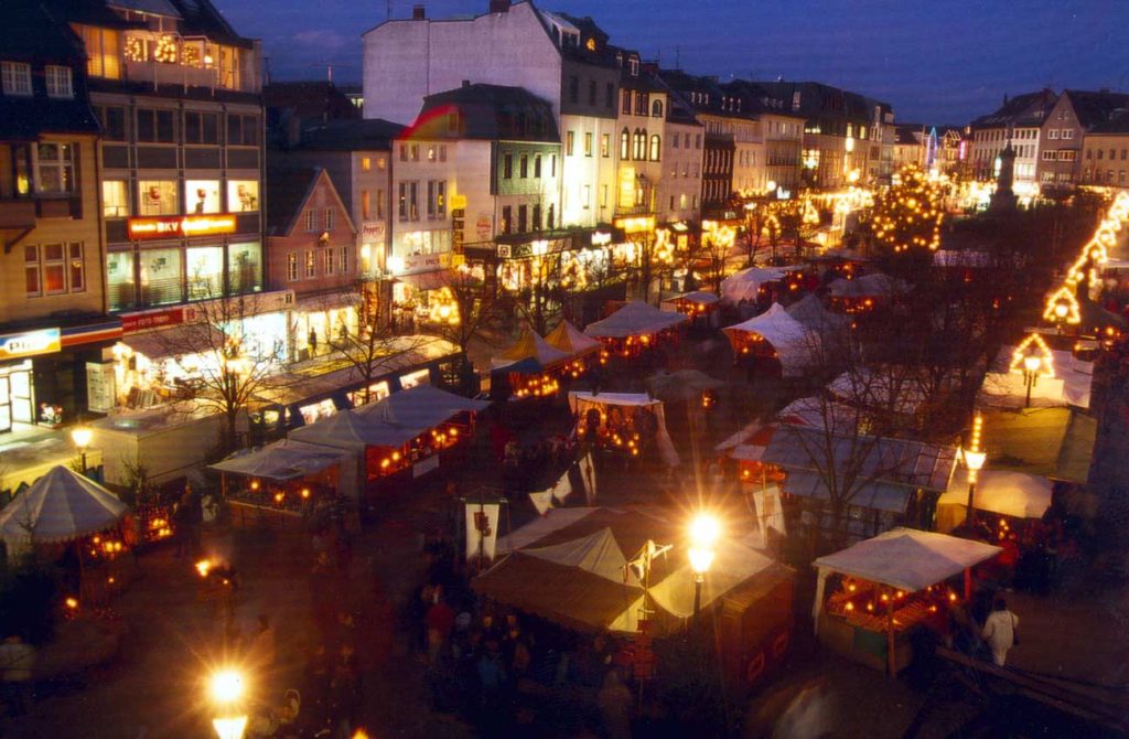 Mittelalterlicher Markt zur Weihnachtszeit in Siegburg